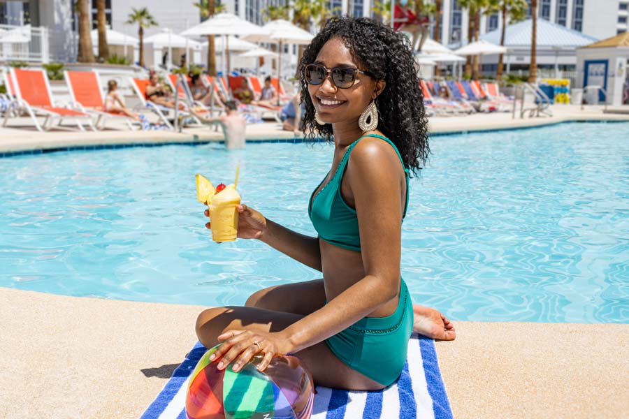 WGLV-Gallery-Pool-Girl-900x600px-1