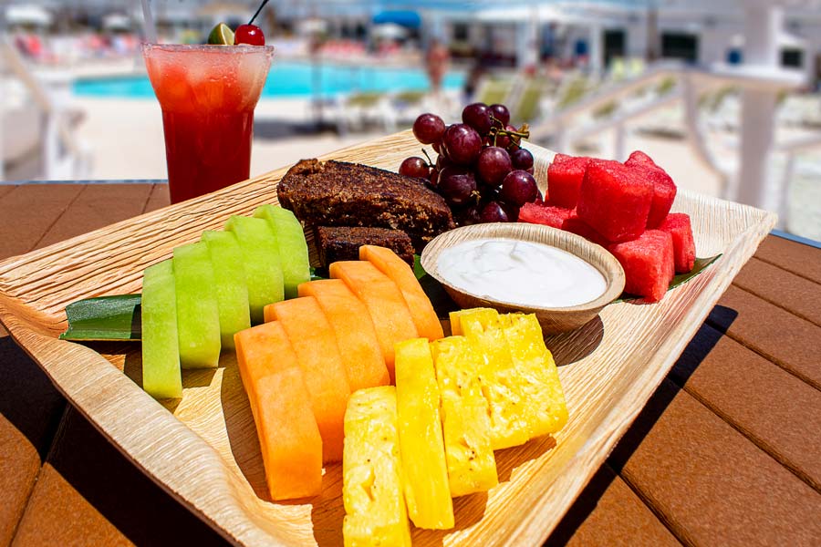 WGLV-Gallery-Pool-Lunch-900x600px-1